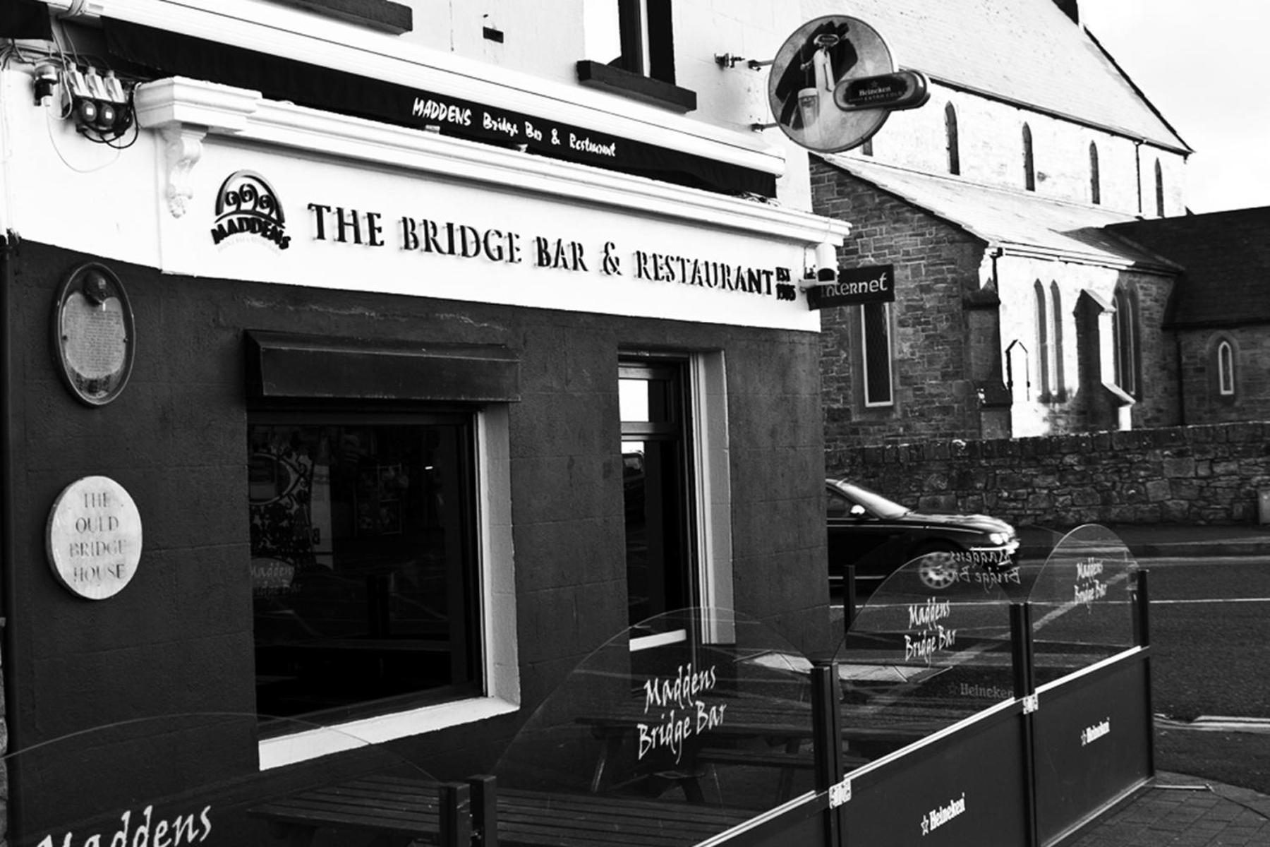 Maddens Bridge Bar & Guesthouse Bundoran Exterior foto