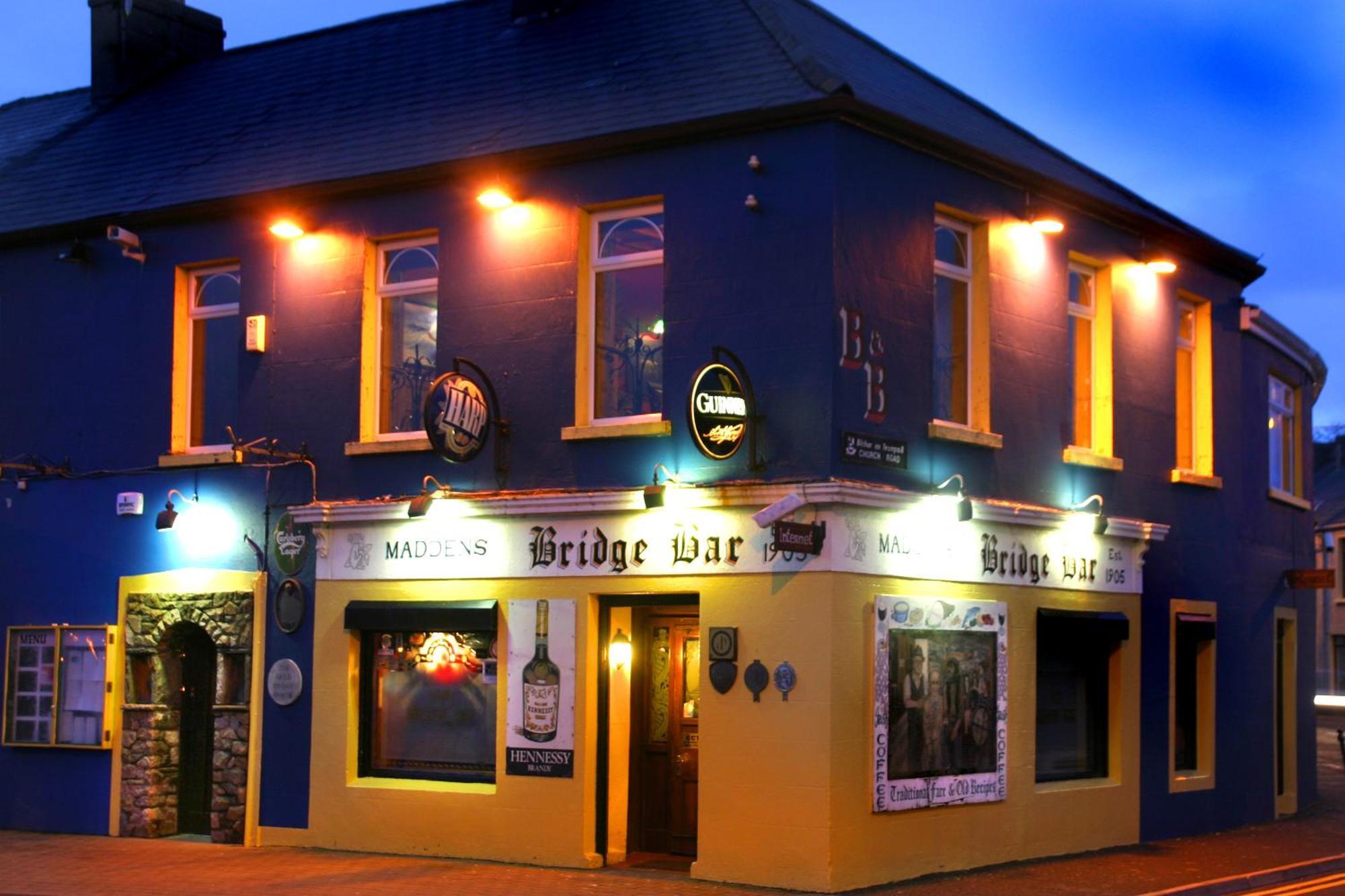 Maddens Bridge Bar & Guesthouse Bundoran Exterior foto