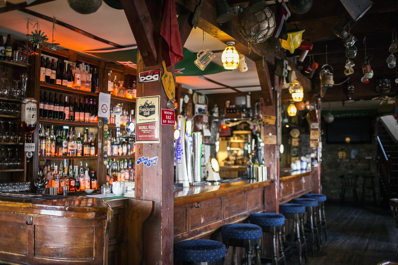 Maddens Bridge Bar & Guesthouse Bundoran Exterior foto